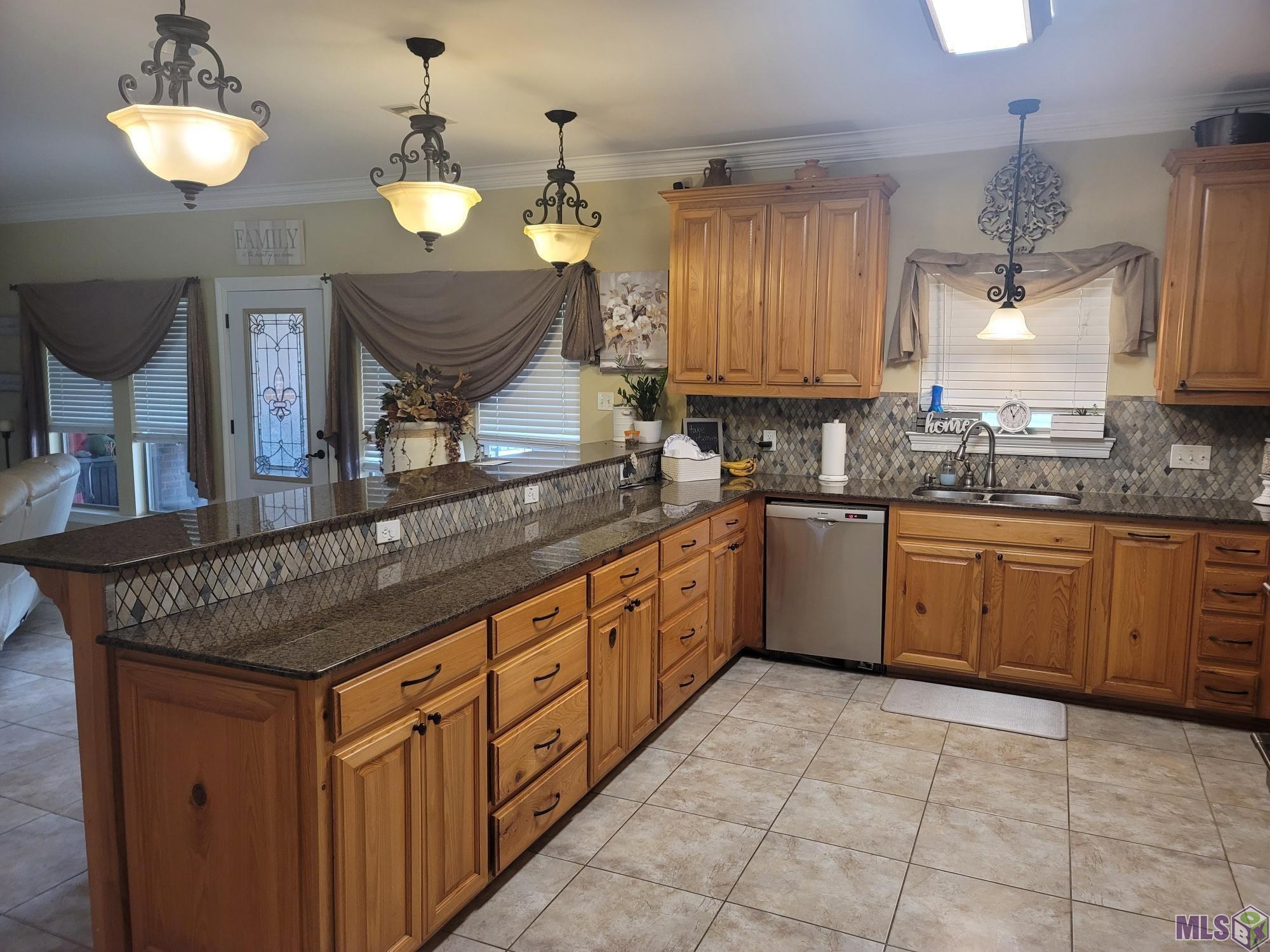 12848 Hammack Road Denham Springs, LA 70726 - Photo 6 of 20 Gallery Image 6