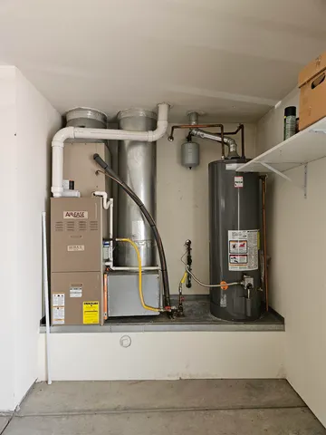 a view of entryway and hall