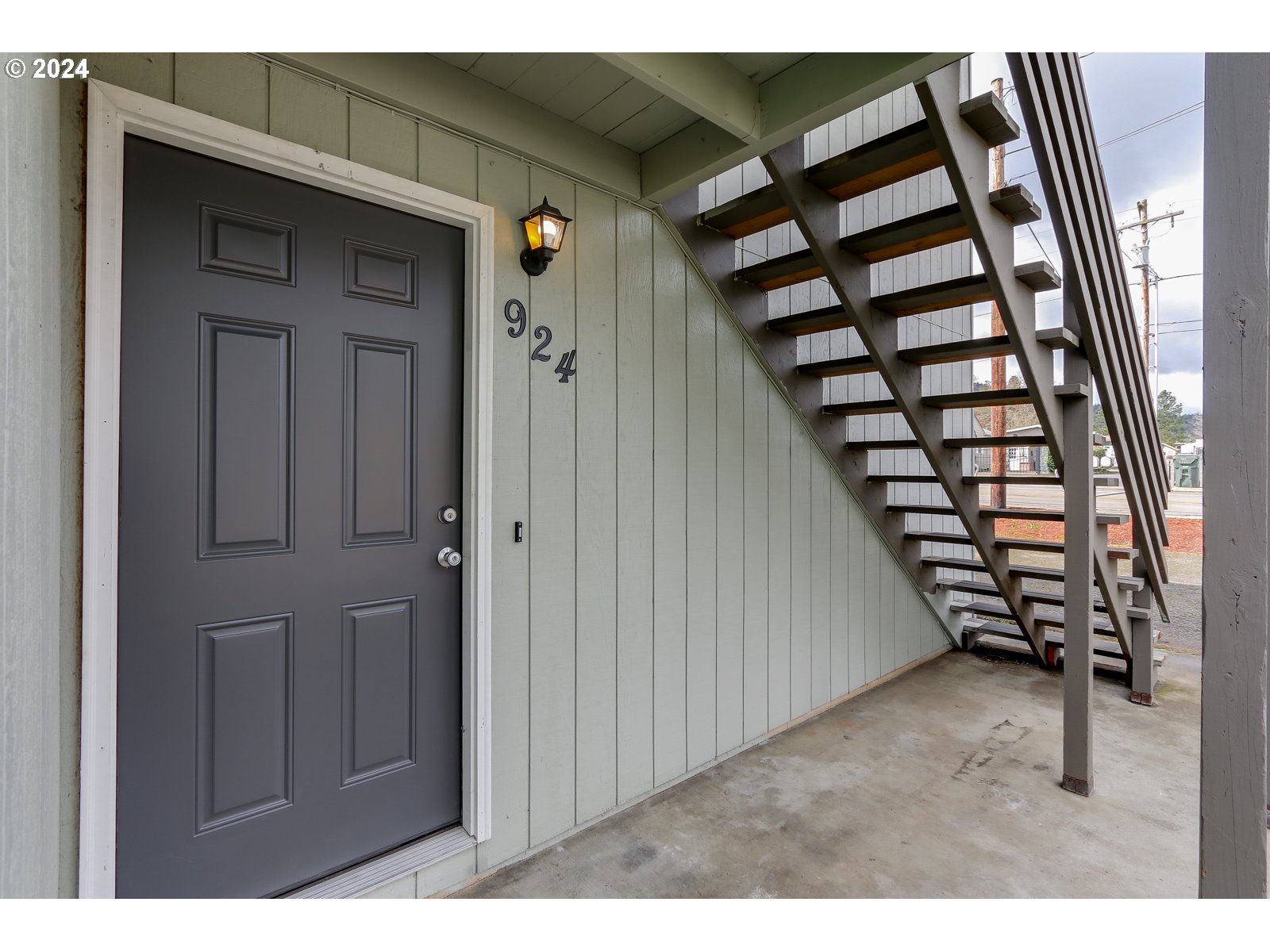 924 South Comstock Road Sutherlin, OR 97479 - Photo 11 of 26 Gallery Image 11