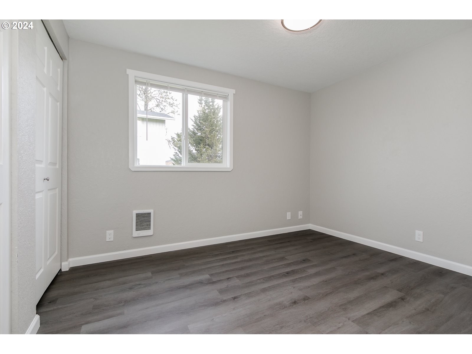 924 South Comstock Road Sutherlin, OR 97479 - Photo 16 of 26 Gallery Image 16