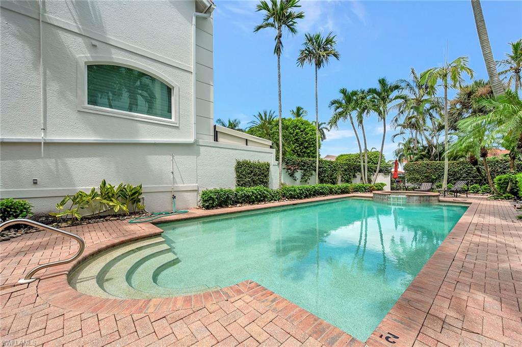 1004 5th Street South, Unit 502 Naples, FL 34102 - Photo 33 of 37 Community Pool