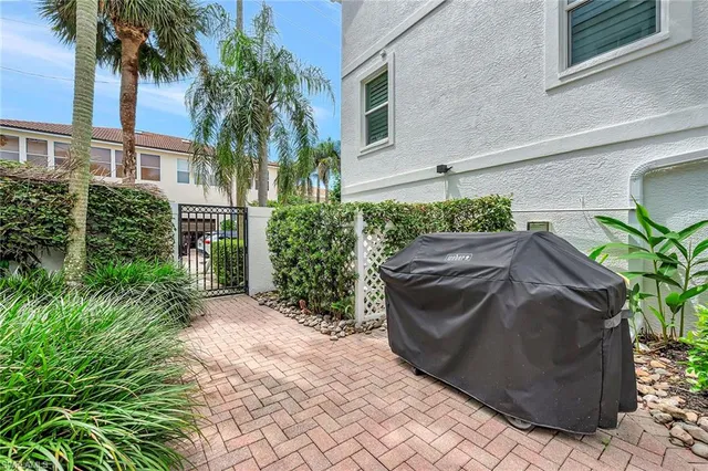 $14,000 | 1004 5th Street South, Unit 502, Naples, FL 34102