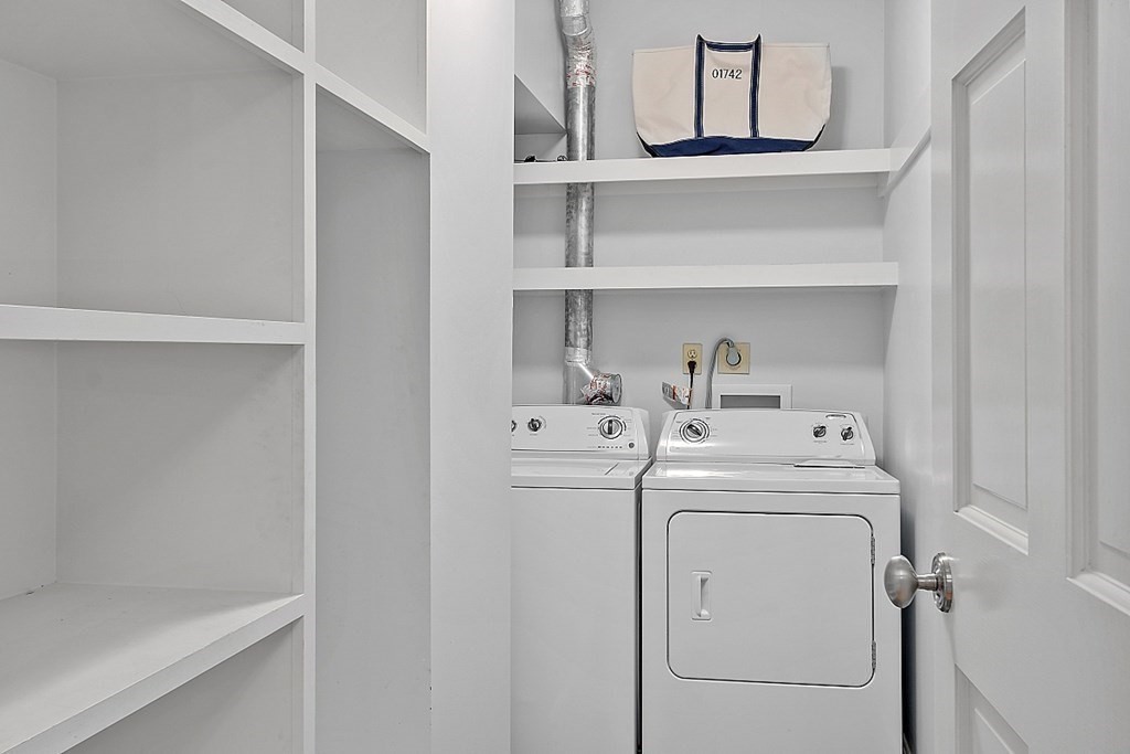 100 Keyes Road, Unit 215 Concord, MA 01742 - Photo 18 of 24 Gallery Image 18