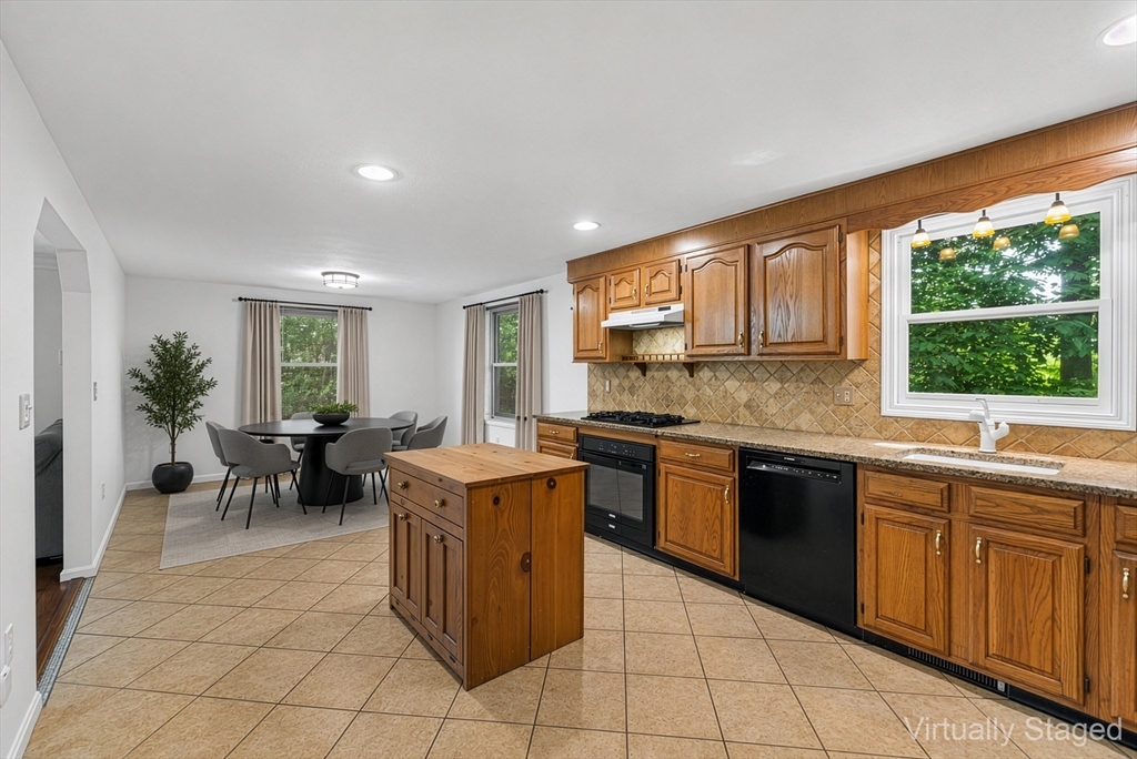 89 Old Andover Road North Reading, MA 01864 - Photo 10 of 42