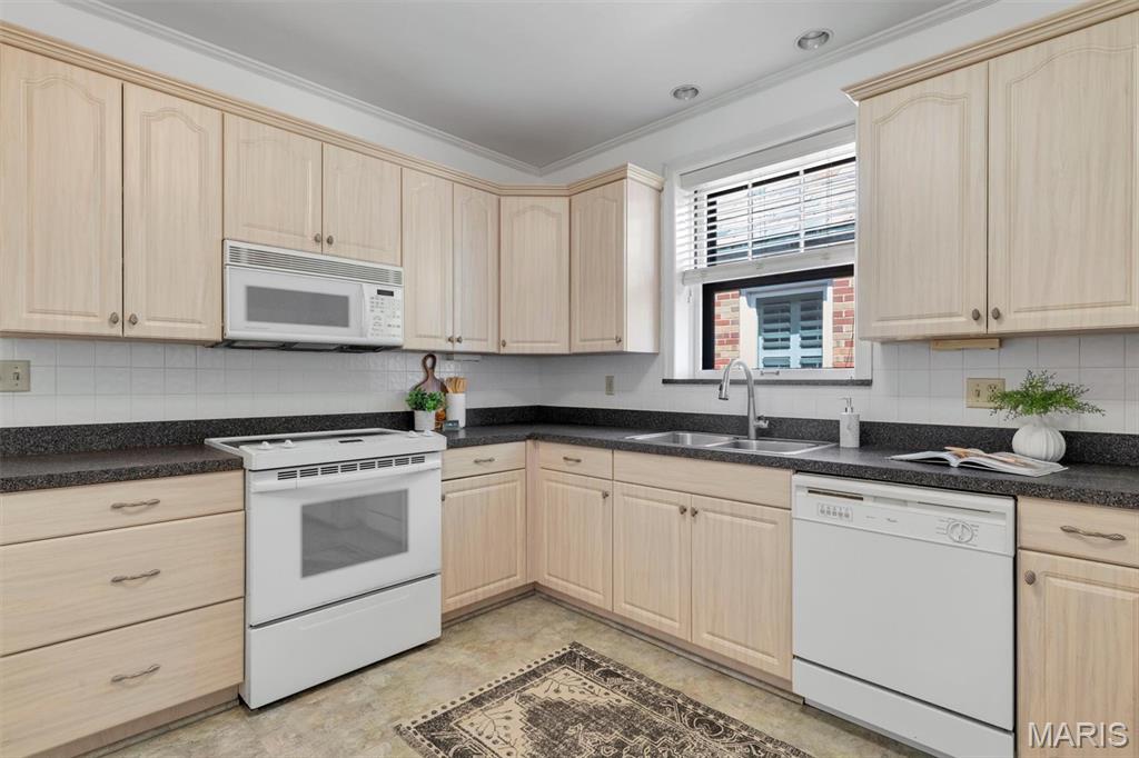 6414 Lansdowne Avenue St. Louis, MO 63109 - Photo 12 of 44