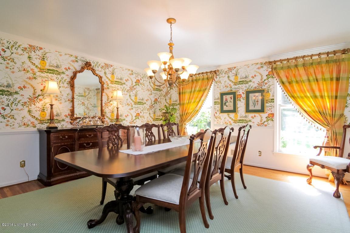 11601 Valley View Road Anchorage, KY 40223 - Photo 14 of 35 14 FORMAL DINING OOM