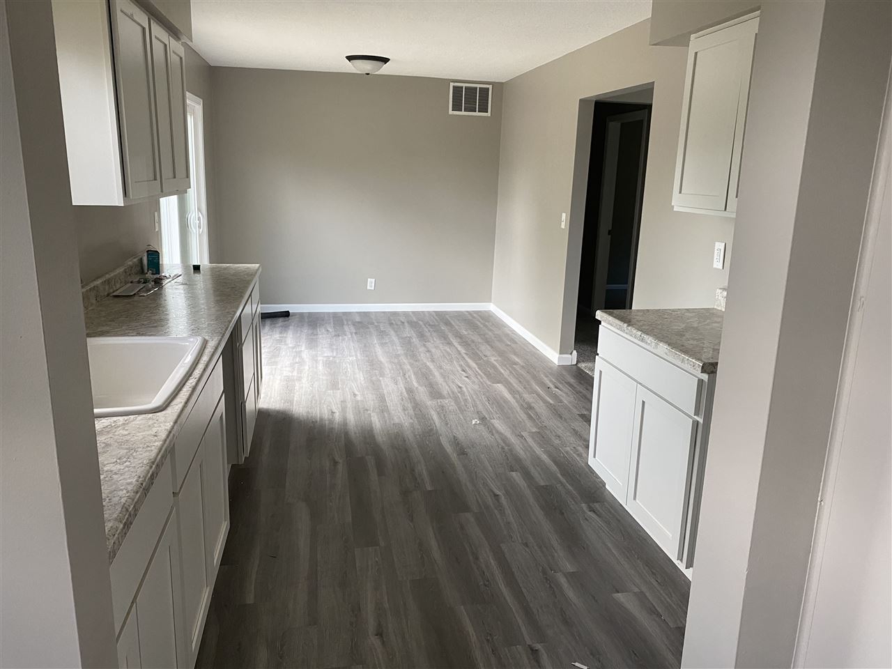 5617 South Shepherd Road Shepherd, MI 48883 - Photo 5 of 11 1878496-4.JPG
