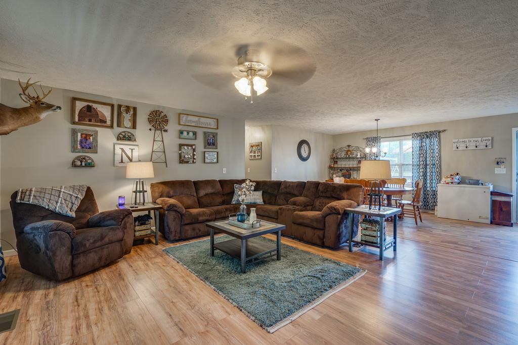 36 Volunteer Road Petersburg, TN 37144 - Photo 4 of 25 Gallery Image 4