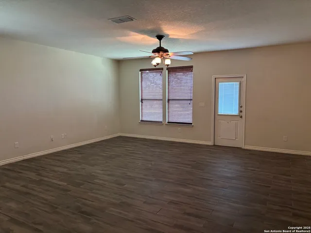 $1,950 | 3711 Lazy Diamond, Schertz, TX 78154