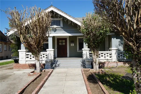 $699,998 | 1323 West 41st Street, Los Angeles, CA 90037