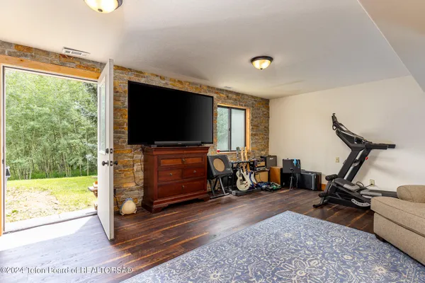 $2,500,000 | 1905 Beaver Drive, Alta, WY 83414