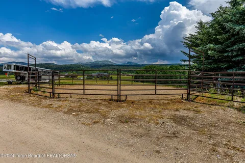$2,550,000 | 1905 Beaver Drive, Alta, WY 83414