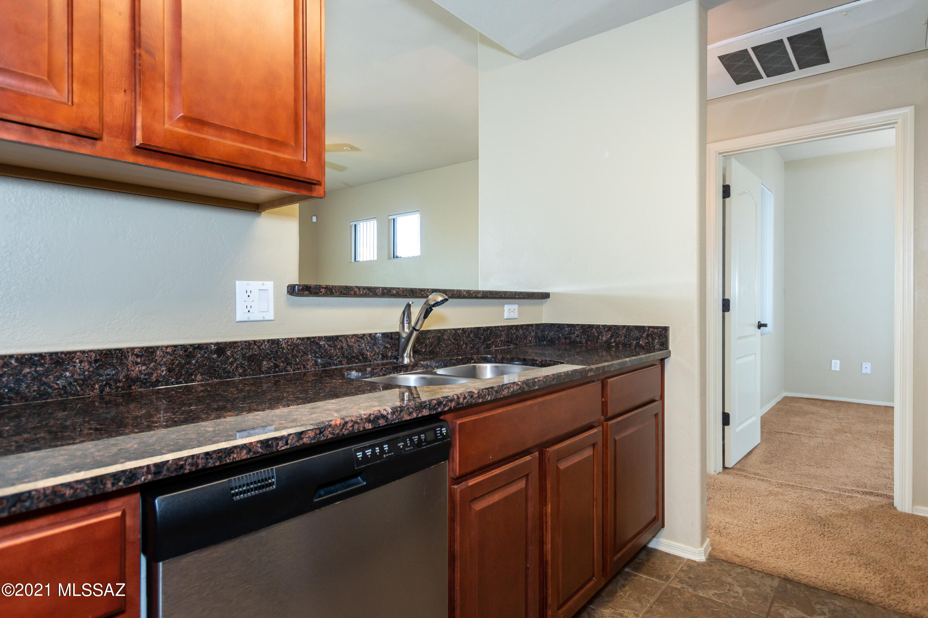 2550 East River Road, Unit 13305 Tucson, AZ 85718 - Photo 10 of 30