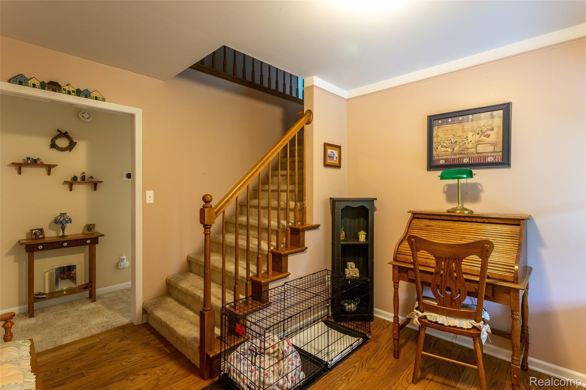 5439 Pleasant Valley Road Brighton, MI 48114 - Photo 8 of 55 Pleasant Valley_5439-Entry-Foyer-36.jpg