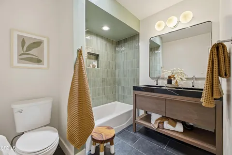$2,977,000 | 168 Lamour Drive, La Canada Flintridge, CA 91011
