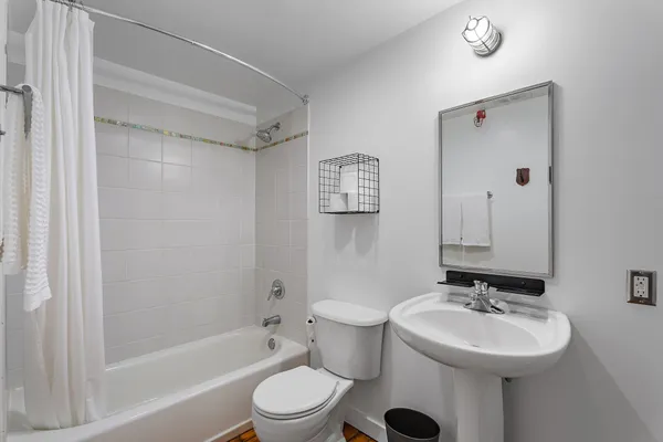 $2,450 | 1350 Rosa L Parks Boulevard, Unit 416, Nashville, TN 37208