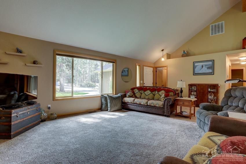 19096 Obsidian Road Bend, OR 97702 - Photo 5 of 25 Additional Photo