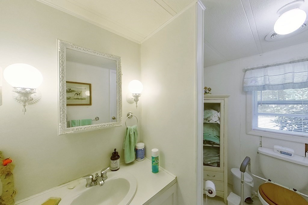 23 Roosevelt Ridge Carver, MA 02330 - Photo 11 of 21 Gallery Image 11