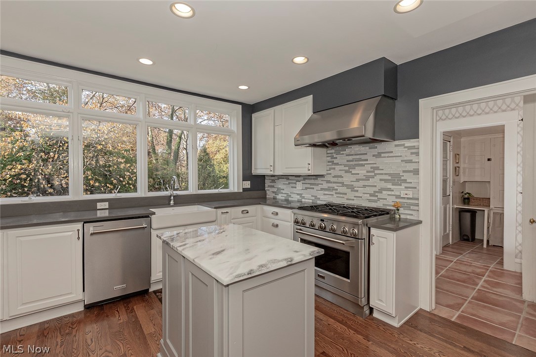 2523 Norfolk Road Cleveland, OH 44106 - Photo 8 of 35 Gallery Image 8