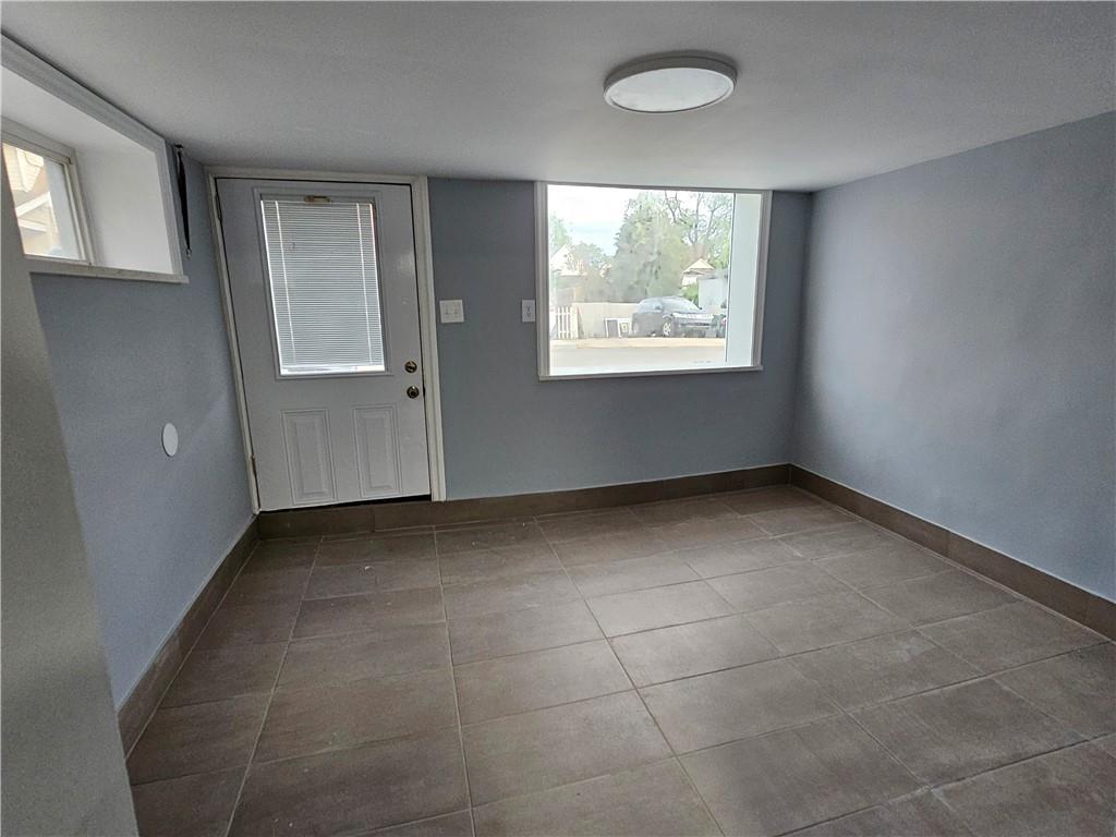 516 Jackson Street Rochester, PA 15074 - Photo 17 of 30 an empty room with windows