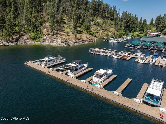 $300,000 | 1100 East Lakeshore Drive, Unit E7, Coeur D'Alene, ID 83814