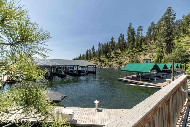 $300,000 | 1100 East Lakeshore Drive, Unit E7, Coeur D'Alene, ID 83814