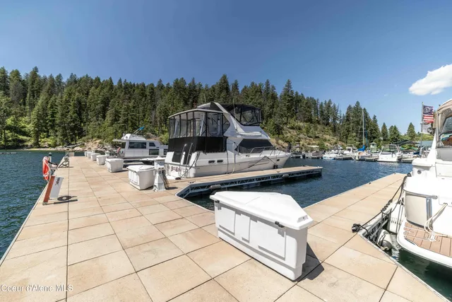 $300,000 | 1100 East Lakeshore Drive, Unit E7, Coeur D'Alene, ID 83814