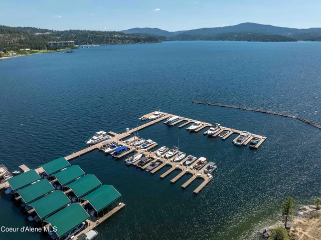 $300,000 | 1100 East Lakeshore Drive, Unit E7, Coeur D'Alene, ID 83814