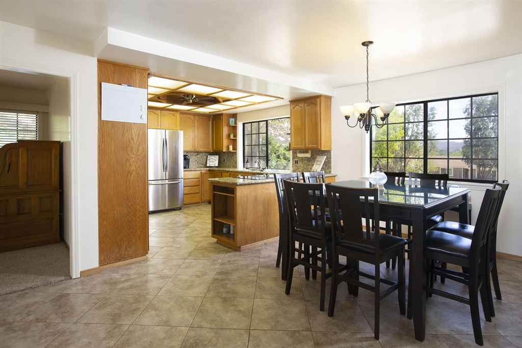 16526 Dartolo Road Ramona, CA 92065 - Photo 5 of 10 Gallery Image 5