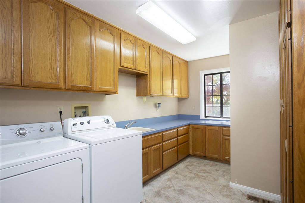 16526 Dartolo Road Ramona, CA 92065 - Photo 7 of 10 Gallery Image 7
