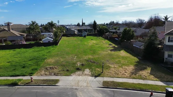 $289,900 | 2900 Canyon Falls Drive, Modesto, CA 95351