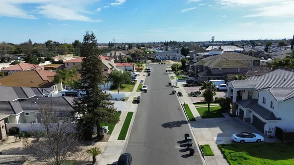 $289,900 | 2900 Canyon Falls Drive, Modesto, CA 95351