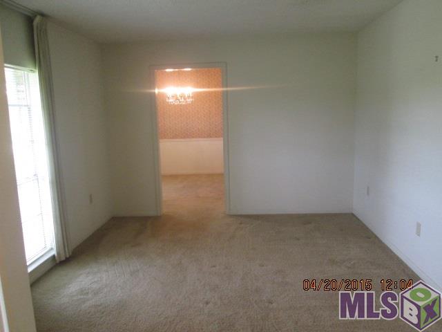 10006 Azrok Avenue Baton Rouge, LA 70809 - Photo 4 of 12