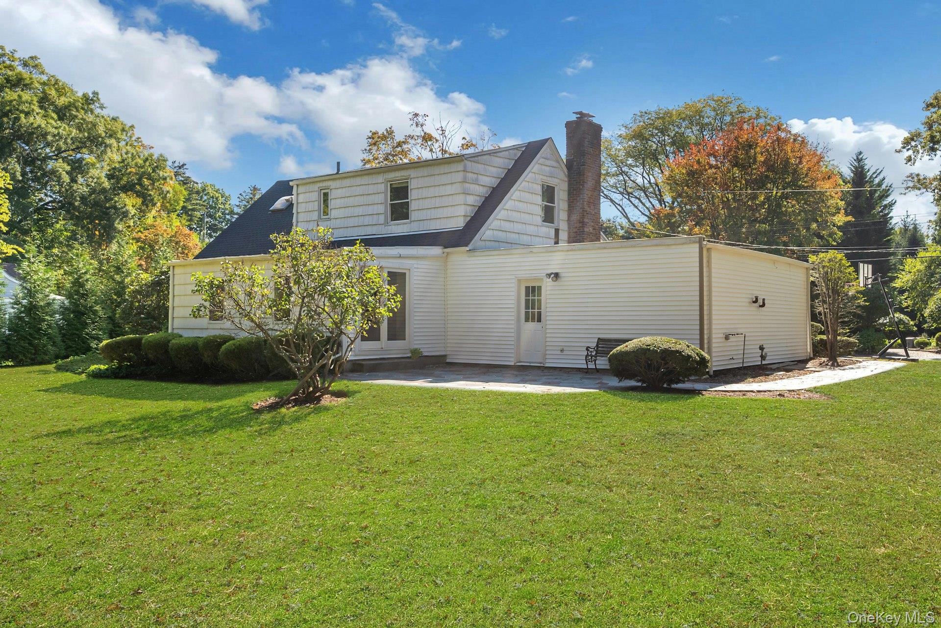 13 Colonial Road Scarsdale, NY 10583 - Photo 26 of 33 Additional view of back and side yards
