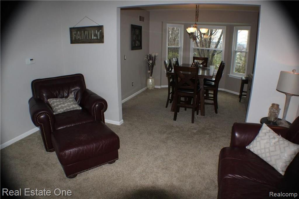 511 Whitney Drive Rochester Hills, MI 48307 - Photo 11 of 25