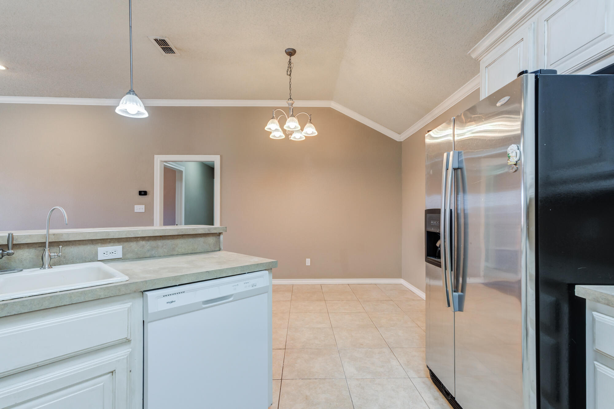 5801 110th Street Lubbock, TX 79424 - Photo 20 of 42 5801-110th-St_Lubbock-TX_3_Kitchen
