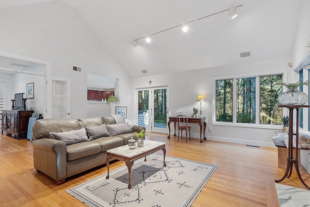 18 Dana Road Boxford, MA 01921 - Photo 13 of 42