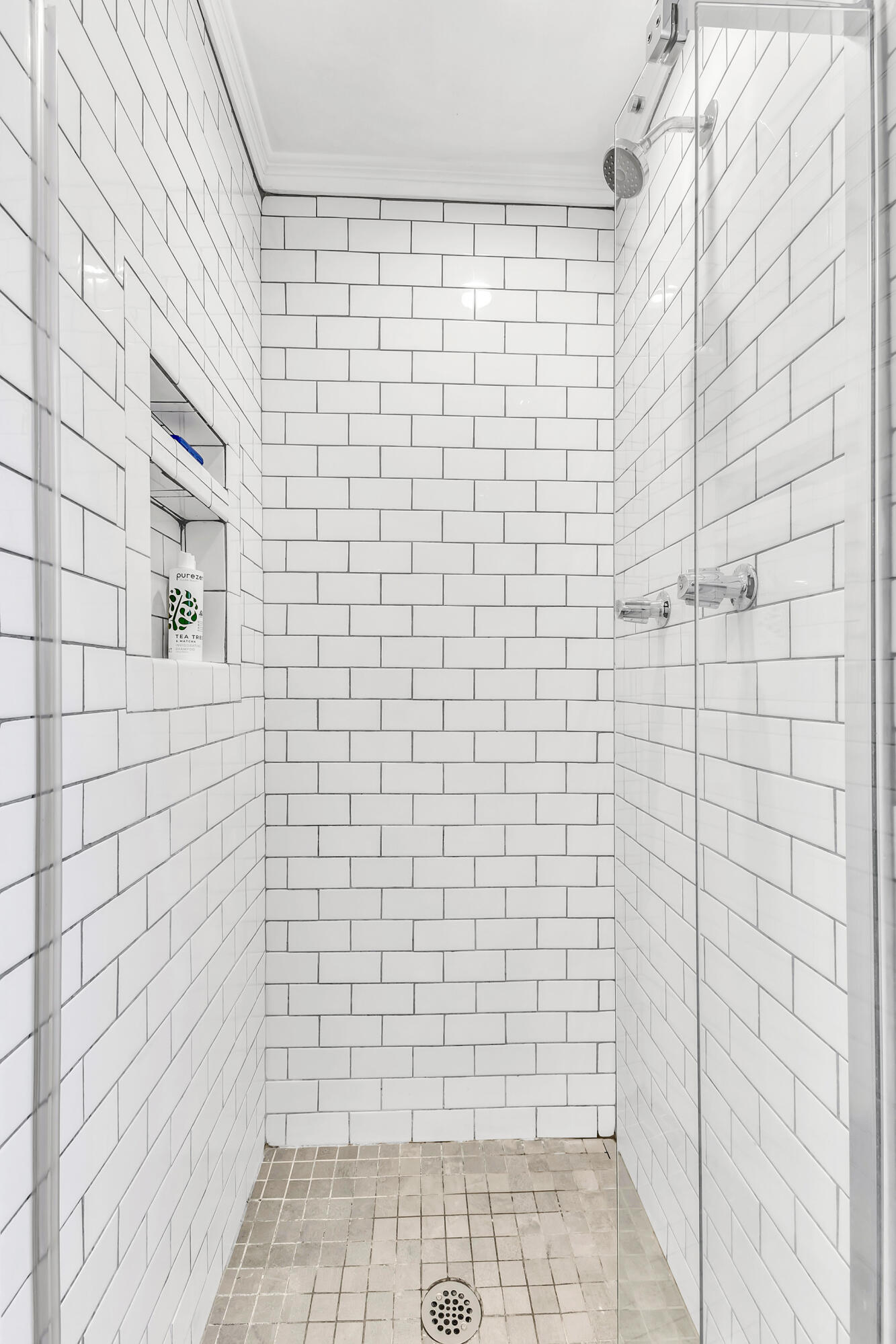 52646 Chickadee Lane Idyllwild, CA 92549 - Photo 34 of 73 a bathroom with a shower