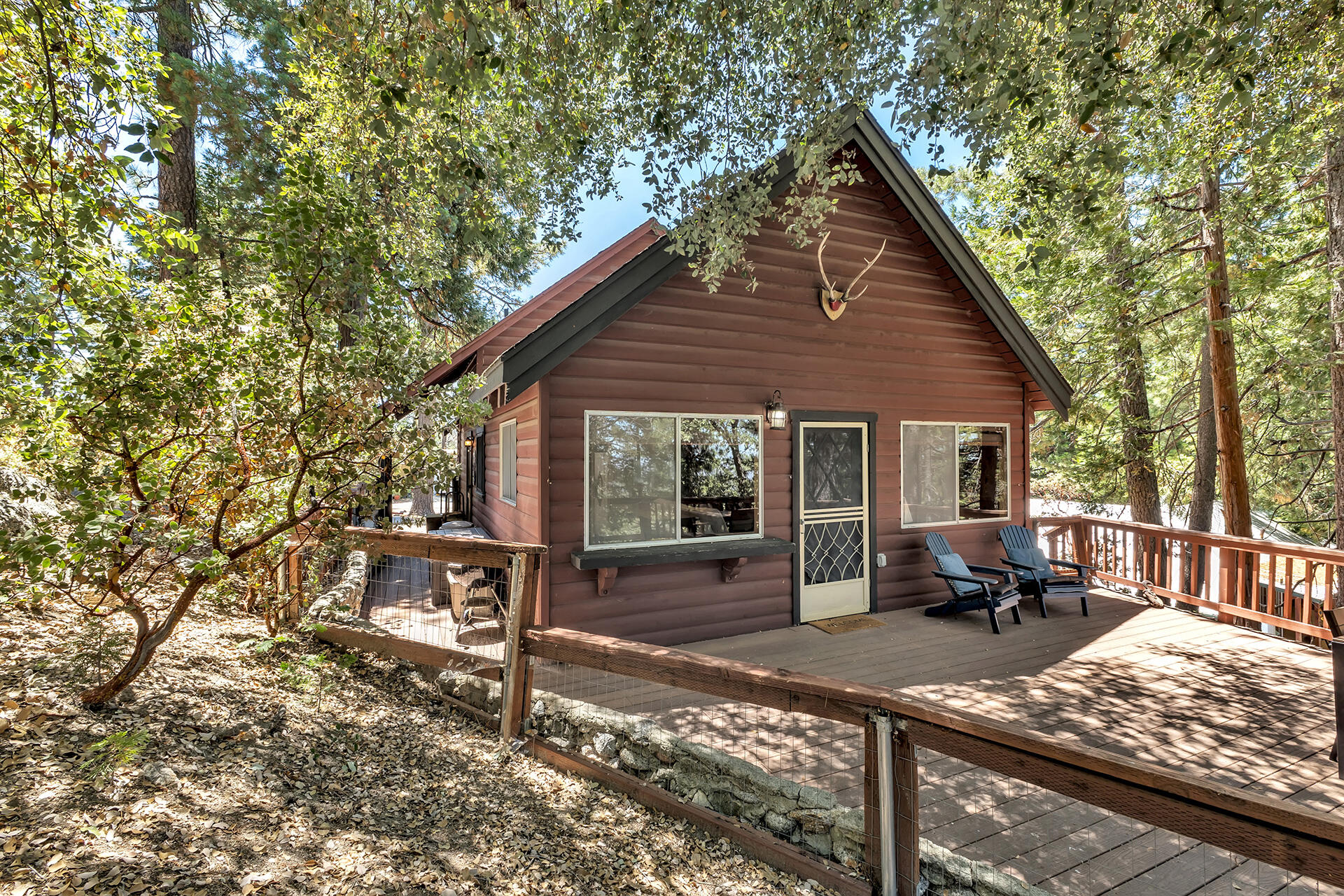 52646 Chickadee Lane Idyllwild, CA 92549 - Photo 58 of 73 a view of a house with backyard sitting area and garden