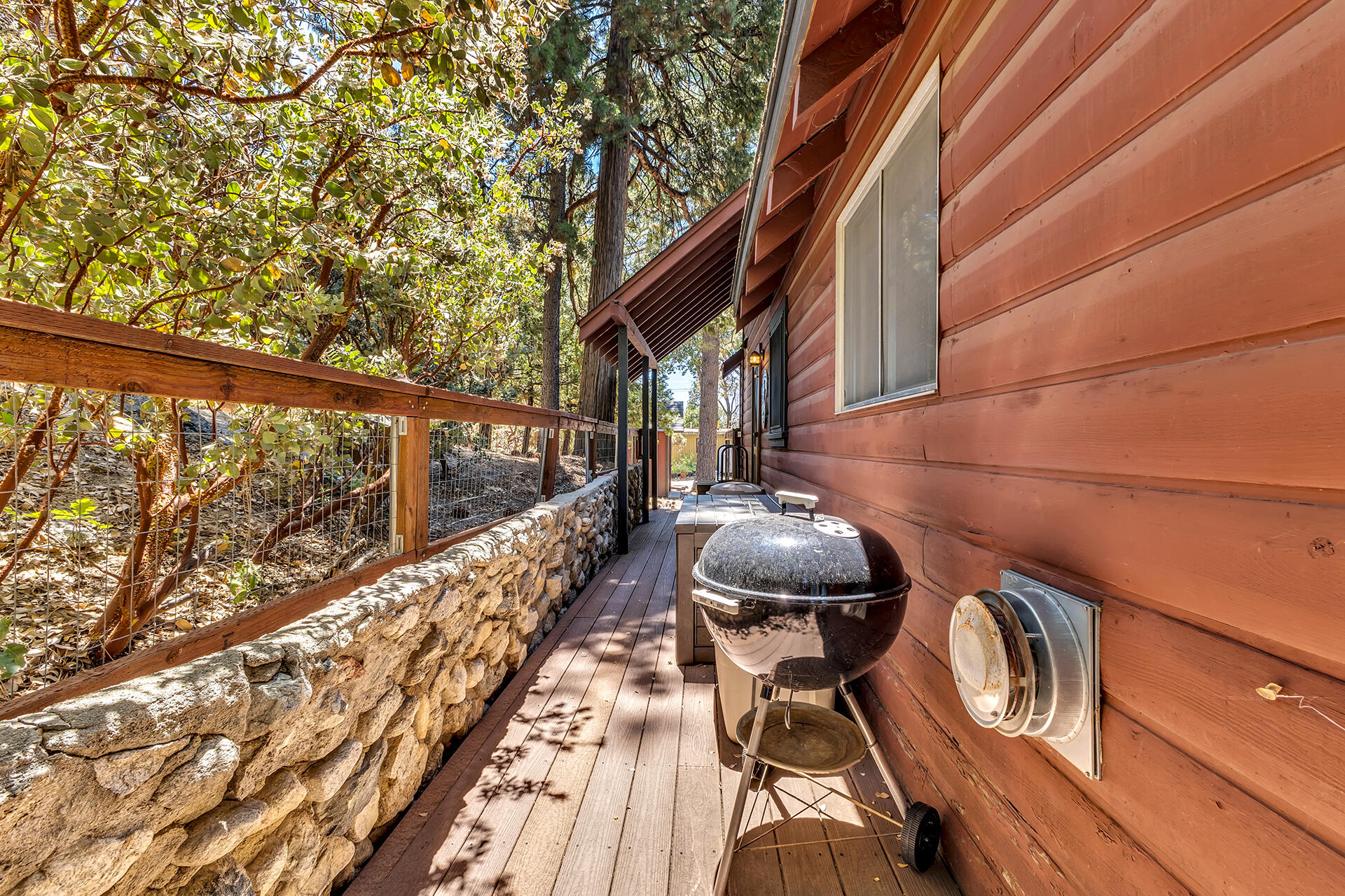 52646 Chickadee Lane Idyllwild, CA 92549 - Photo 59 of 73 a view of a balcony with furniture