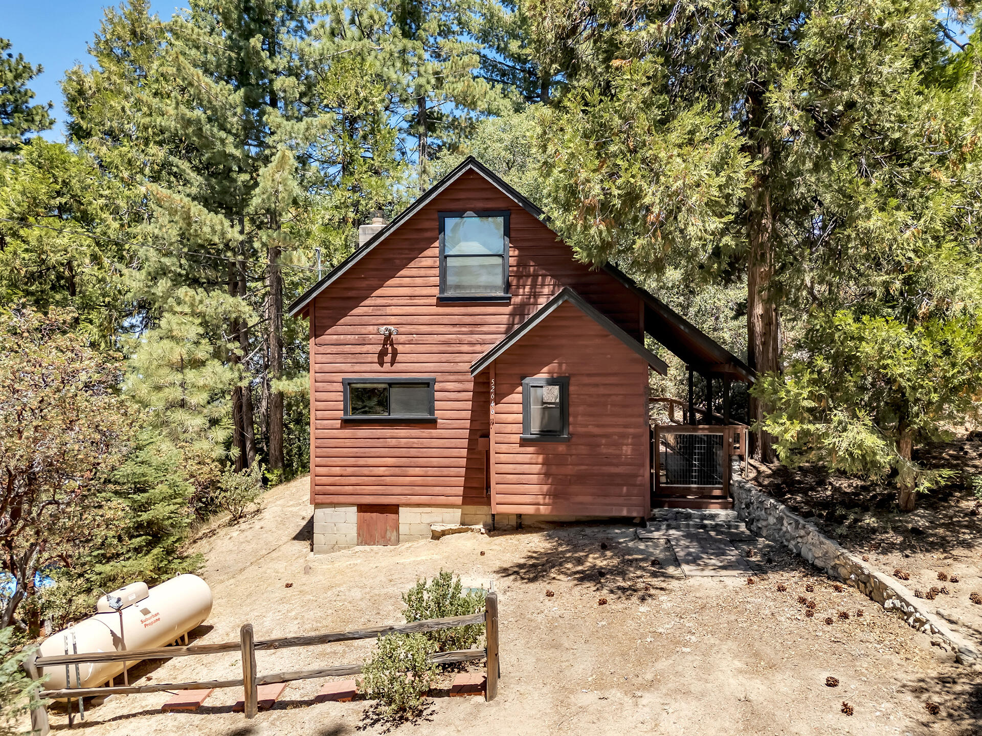 52646 Chickadee Lane Idyllwild, CA 92549 - Photo 70 of 73 a backyard of a house