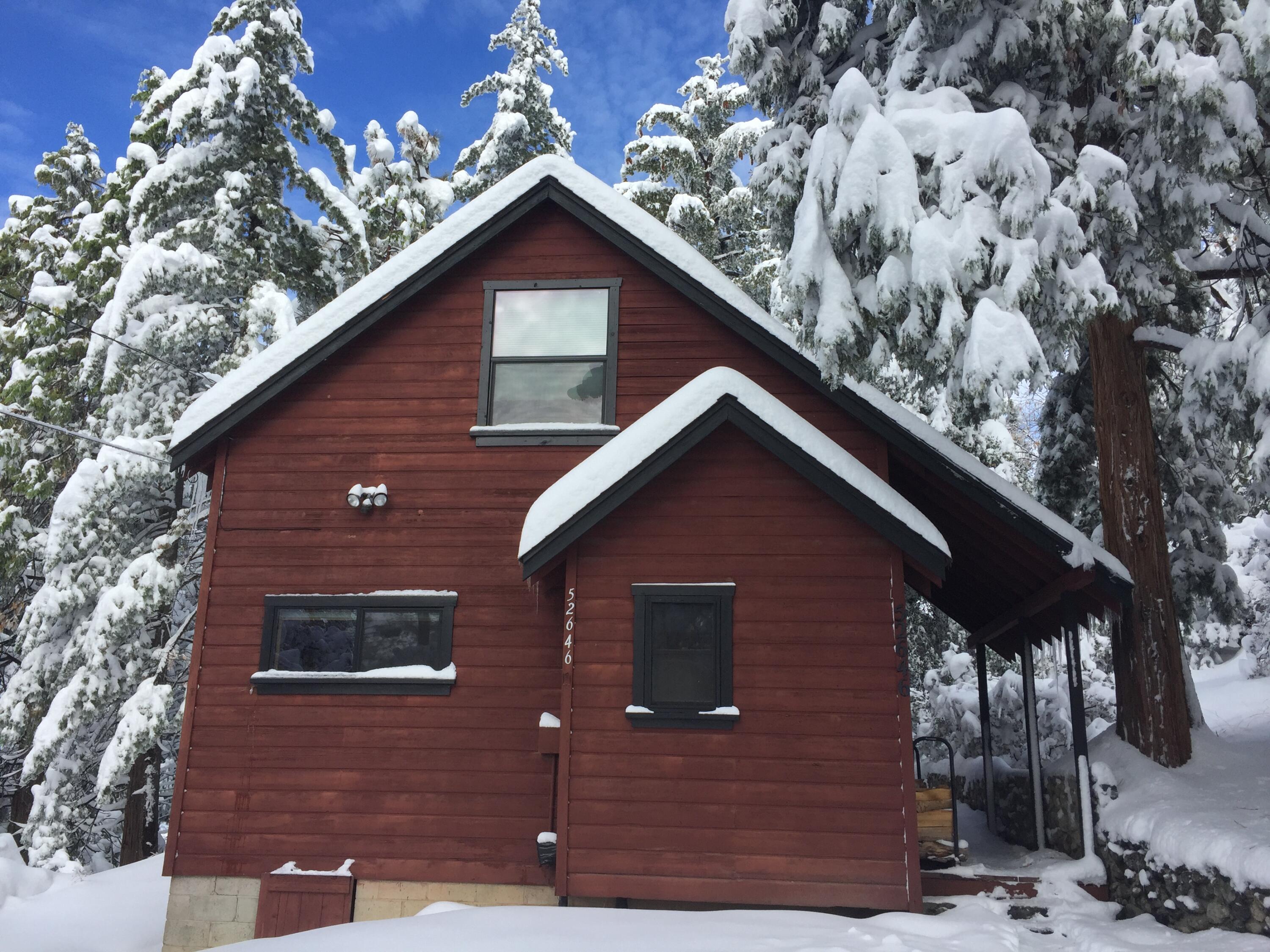 52646 Chickadee Lane Idyllwild, CA 92549 - Photo 72 of 73 a front view of a house with a yard