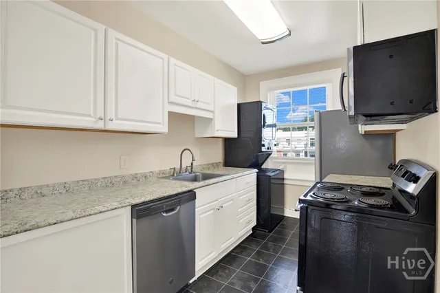 $1,800 | 32 East Taylor Street, Unit 3, Savannah, GA 31401