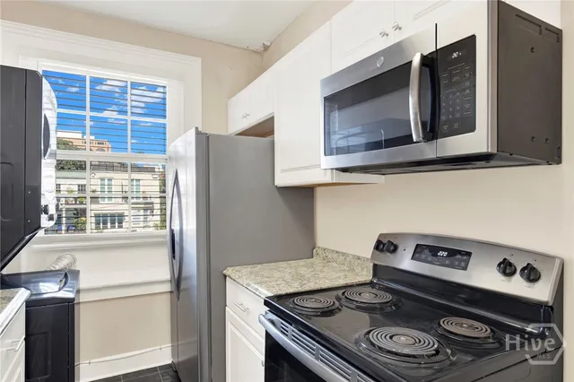 $1,800 | 32 East Taylor Street, Unit 3, Savannah, GA 31401