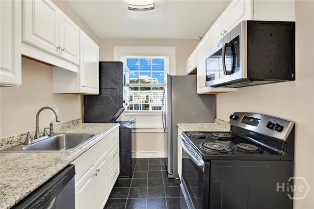 $1,800 | 32 East Taylor Street, Unit 3, Savannah, GA 31401