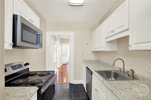 $1,800 | 32 East Taylor Street, Unit 3, Savannah, GA 31401