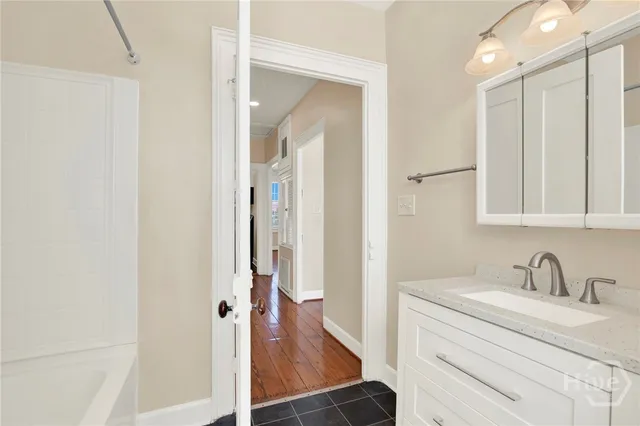 $1,800 | 32 East Taylor Street, Unit 3, Savannah, GA 31401