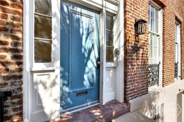 $1,800 | 32 East Taylor Street, Unit 3, Savannah, GA 31401
