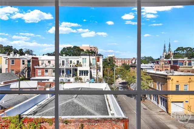 $1,800 | 32 East Taylor Street, Unit 3, Savannah, GA 31401