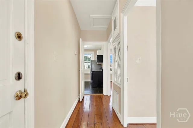 $1,800 | 32 East Taylor Street, Unit 3, Savannah, GA 31401